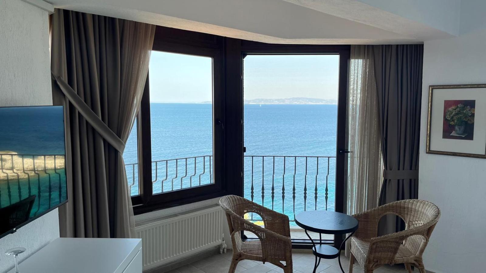 Nergis Hotel Karaburun  Eksteriør bilde